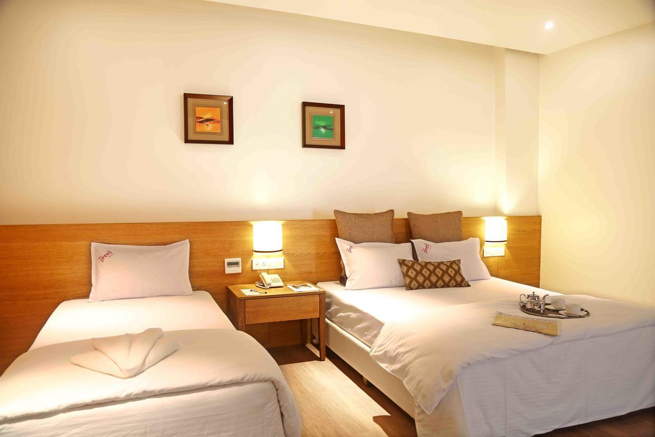 Hotel Preeti Executive サーターラー エクステリア 写真